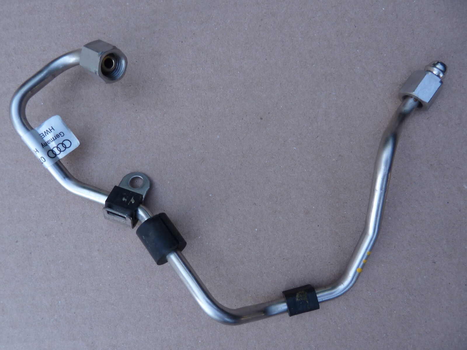 Lamborghini Huracan EVO 5.2 V10 OEM Left Fuel Line High Pressure Pipe Audi R8
