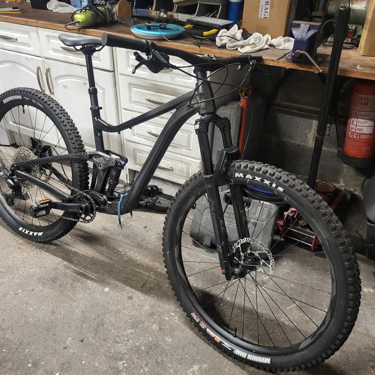 giant trance full suspension mountain bike