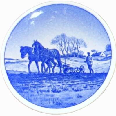 Denmark 76 Landmanden Royal Copenhagen Plaquettes 3'' Marked Series 2010 Horses
