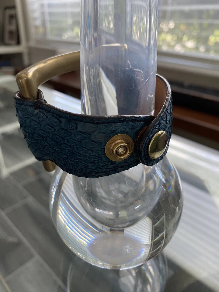 Brazalete de cuero J&M Davidson color azulado azul hecho en España Foto 2 de 4