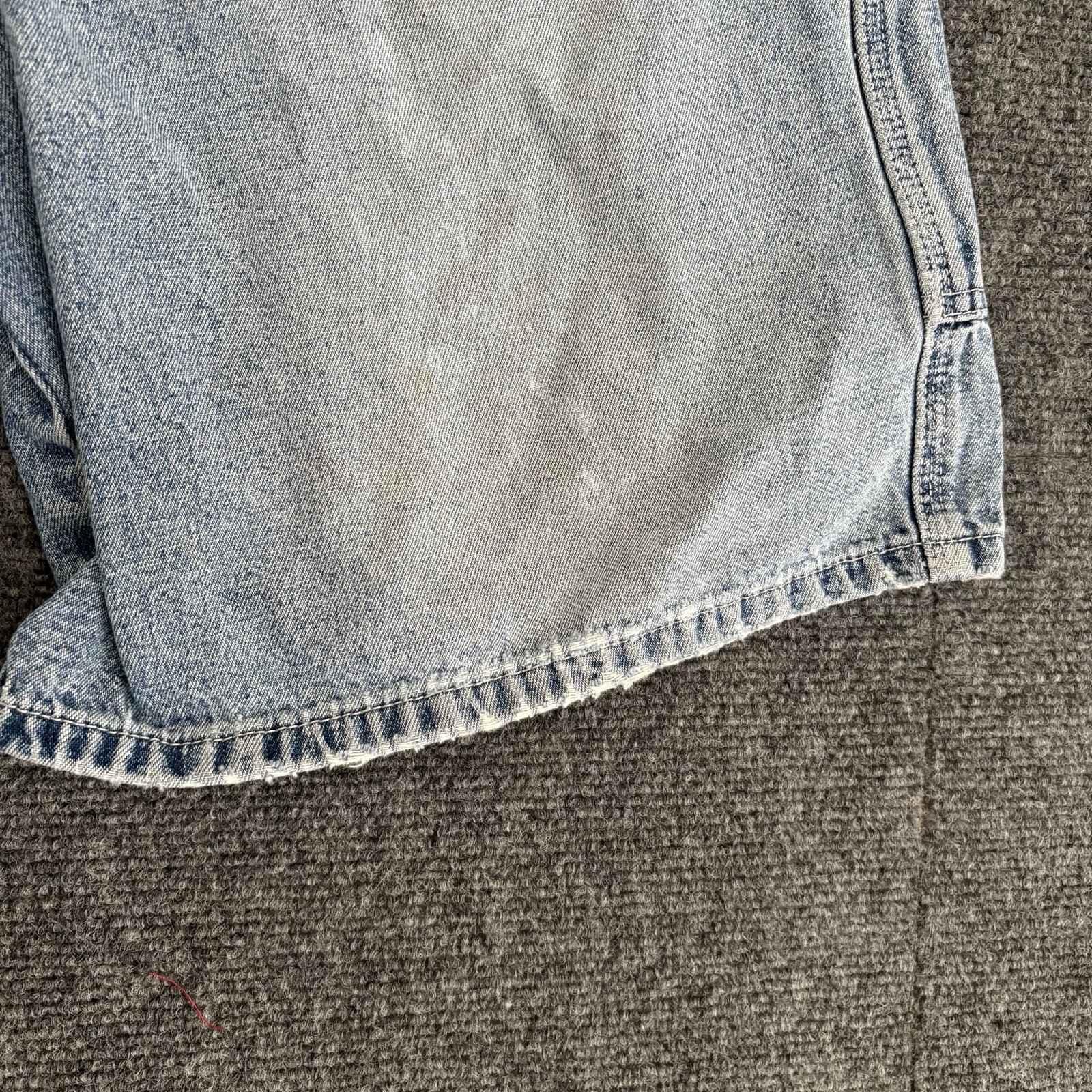 Vintage Y2K Levi's SilverTab Men's Denim Painter Carpenter Shorts Size 32x10 thumbnail 5