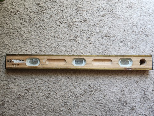 Johnson Level & Tool 24-Inch Laminated Hardwood Level #724 MADE IN USA - Picture 2 of 11