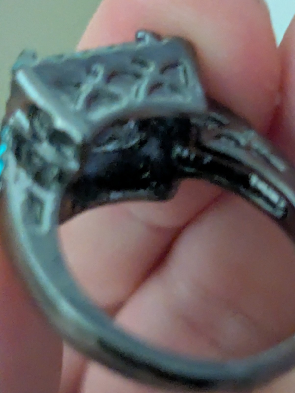 A purple Rectangular Stud Ring - image 8