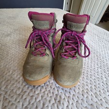 Columbia Newton Ridge Plus Waterproof Amped Women's Hiking Boot Mid 9.5 Green