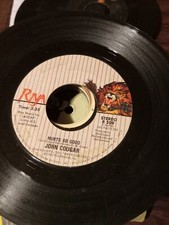 John Cougar 45 RPM - Hurts So Good / Close Enough - RIVA R 209 D 46