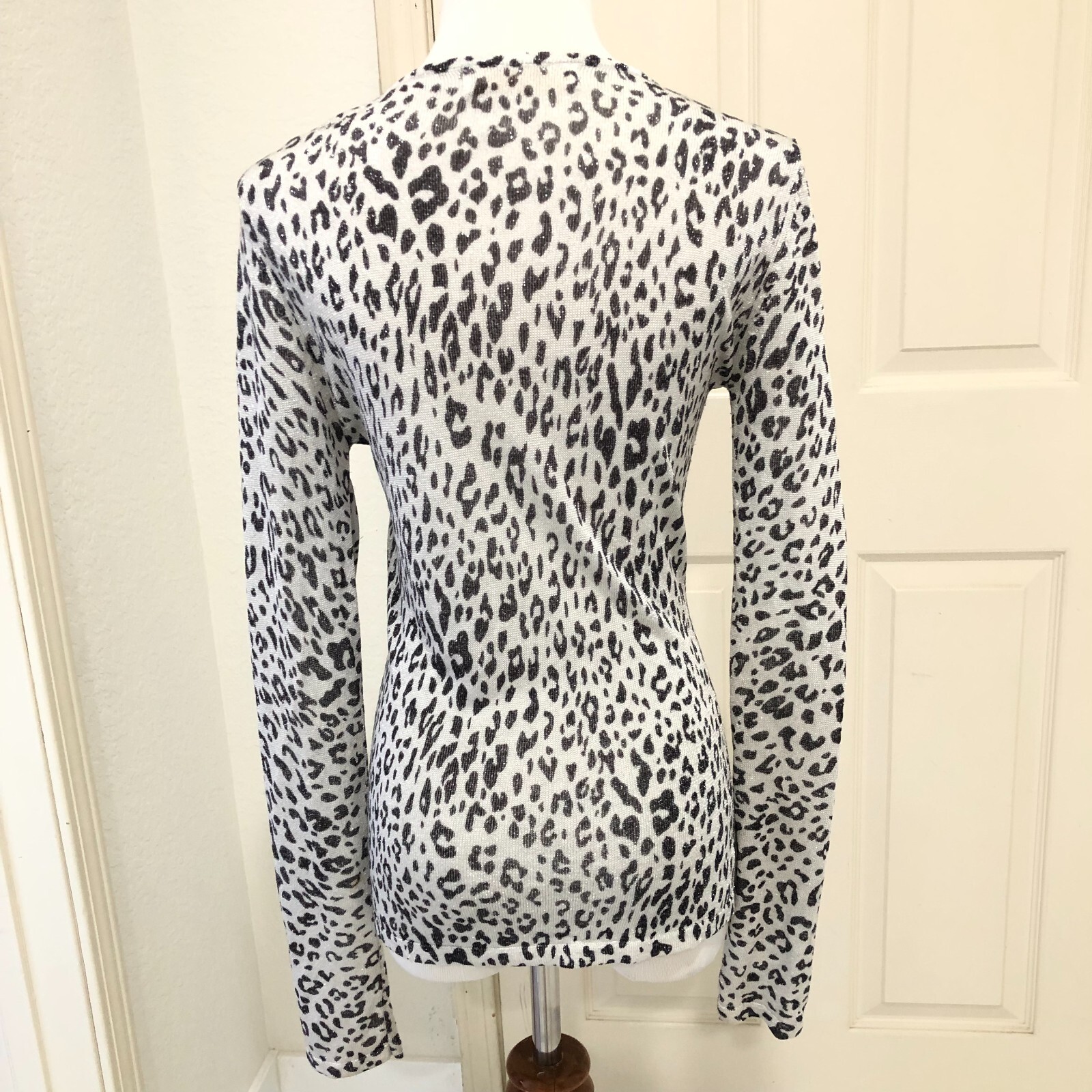 Zara M Silver Gray Black Metallic Animal Print Leopard Knit Sweater Cardigan CS image 5