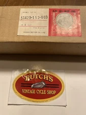 NOS Honda fork leg  xl75 51420-152-003            b1