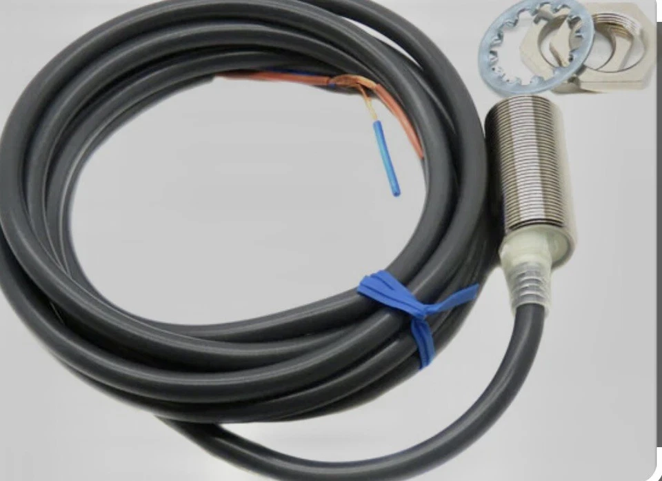 E2E-X7D1-N, 2 WIRE, M18, 7MM SENSING DISTANCE, TUBULAR PROXIMITY SWITCH OMRON - Image 3 of 4