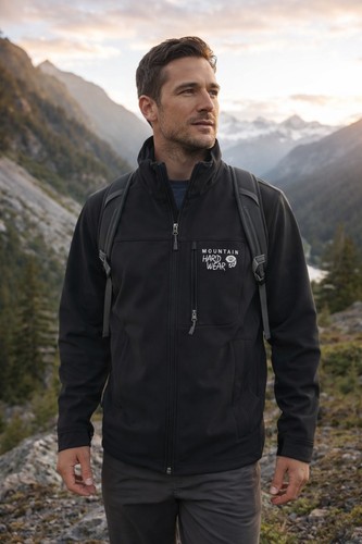 Mountain Hardwear Synchro Softshell Jacket Men’s S Black OM4469 Full Zip Fleece