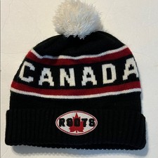 ROOTS Canada Beanie Pom Pom Winter Hat Black ...