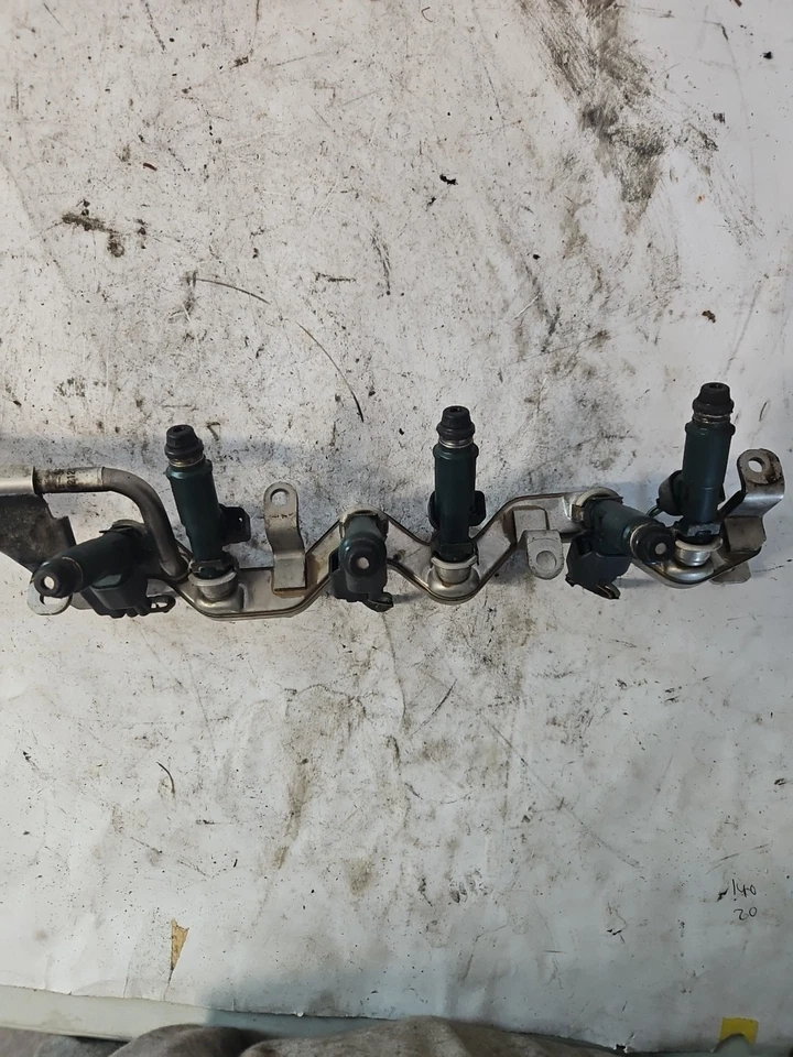 MAZDA 6 2003-2008 seis inyectores de combustible y regulador de presión de riel v6 Foto 3 de 4