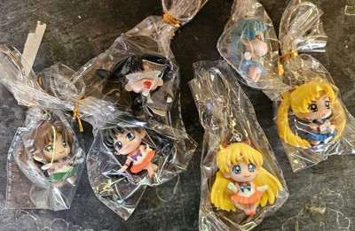 6x Sailor Moon Anime Action Figuren 3D Schlüsselanhänger Smoking Maske Usagi Tsukino