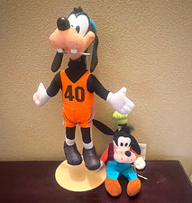 Disney Goofy Plush Stuffed Animal Orange "40" Outfit Medium 14-24 in 2004