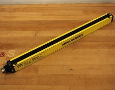 Banner MSE2024Y Light Curtain Emitter, Mini Screen 20 Inch Defined Area, 30 FT