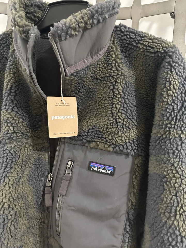 NWT Men's Patagonia Gray Green Camo Classic Retro X Deep Pile Fleece Jacket Sz L - Image 2 of 2