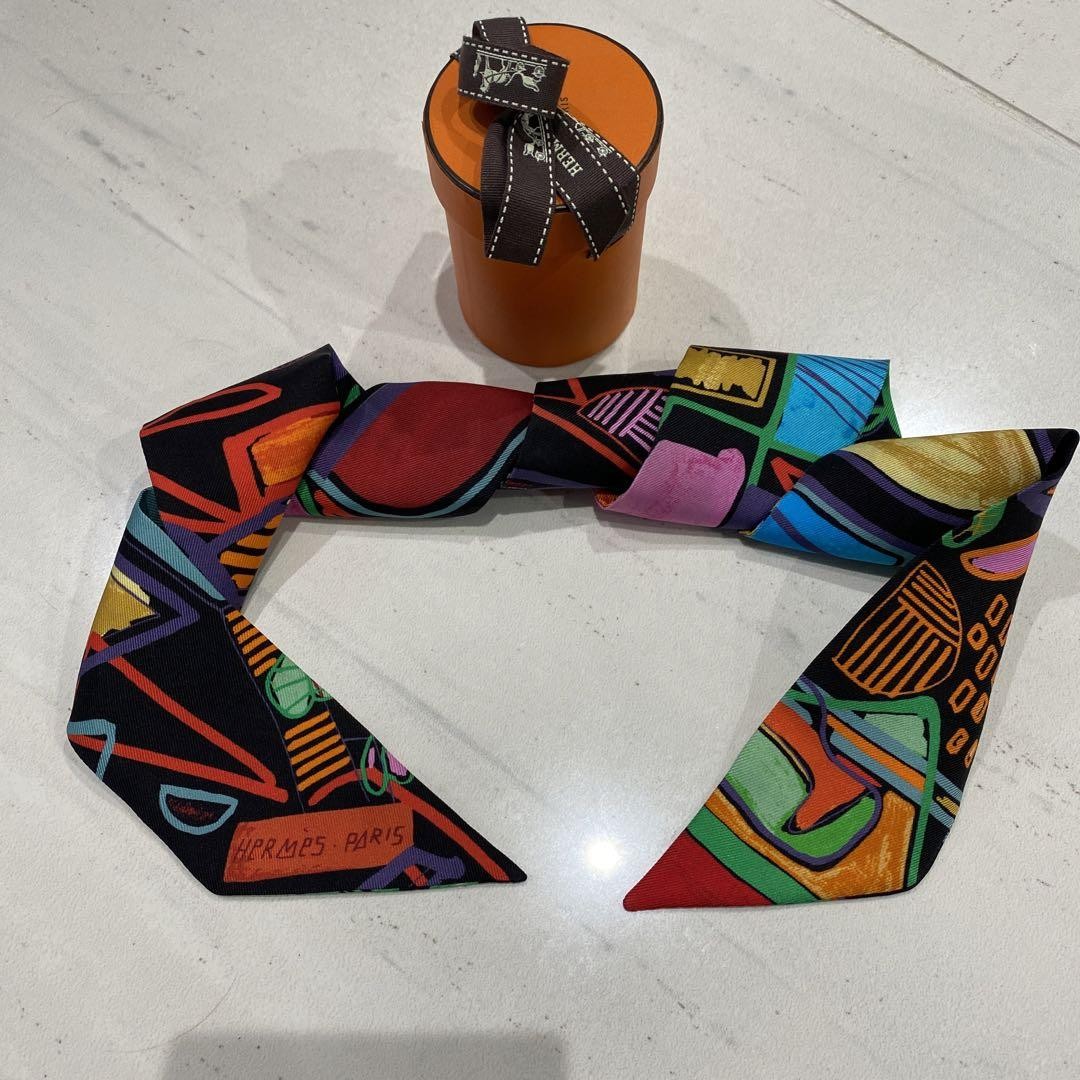 HERMES Colorful Silk Scarf QOK5VU in Vibrant Prints