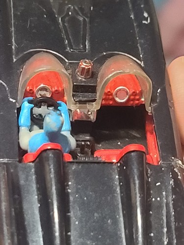 VINTAGE CORGI BATMOBILE BATMAN 1960 BMBV1 DC COMICS BATMAN DRIVER FIGURE - Picture 9 of 17