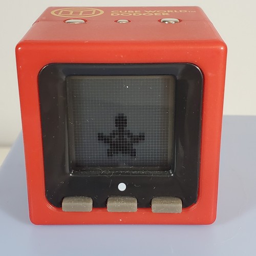 Radica Cube World Dodger Series 1 Red 2005 Electronic Pocket Stickman Tested