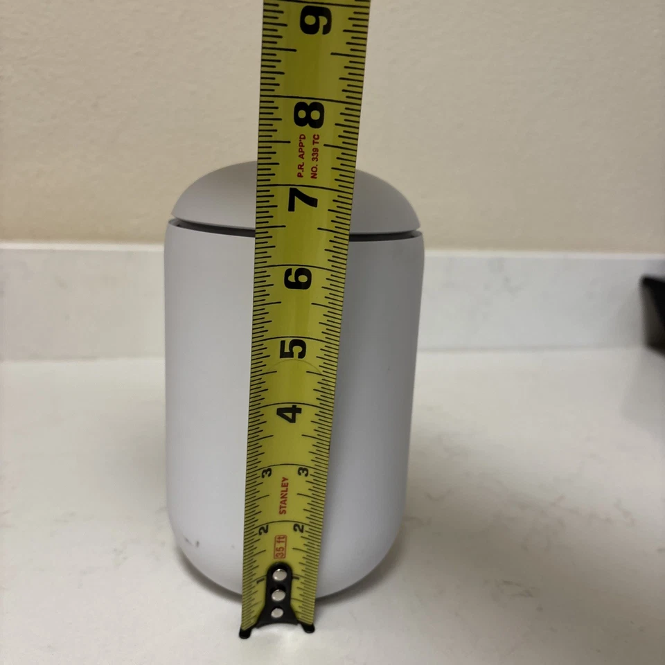 Ubiquiti Networks UniFi Dream Machine 5 Port Wireless Router UDM-US - Image 3 of 4