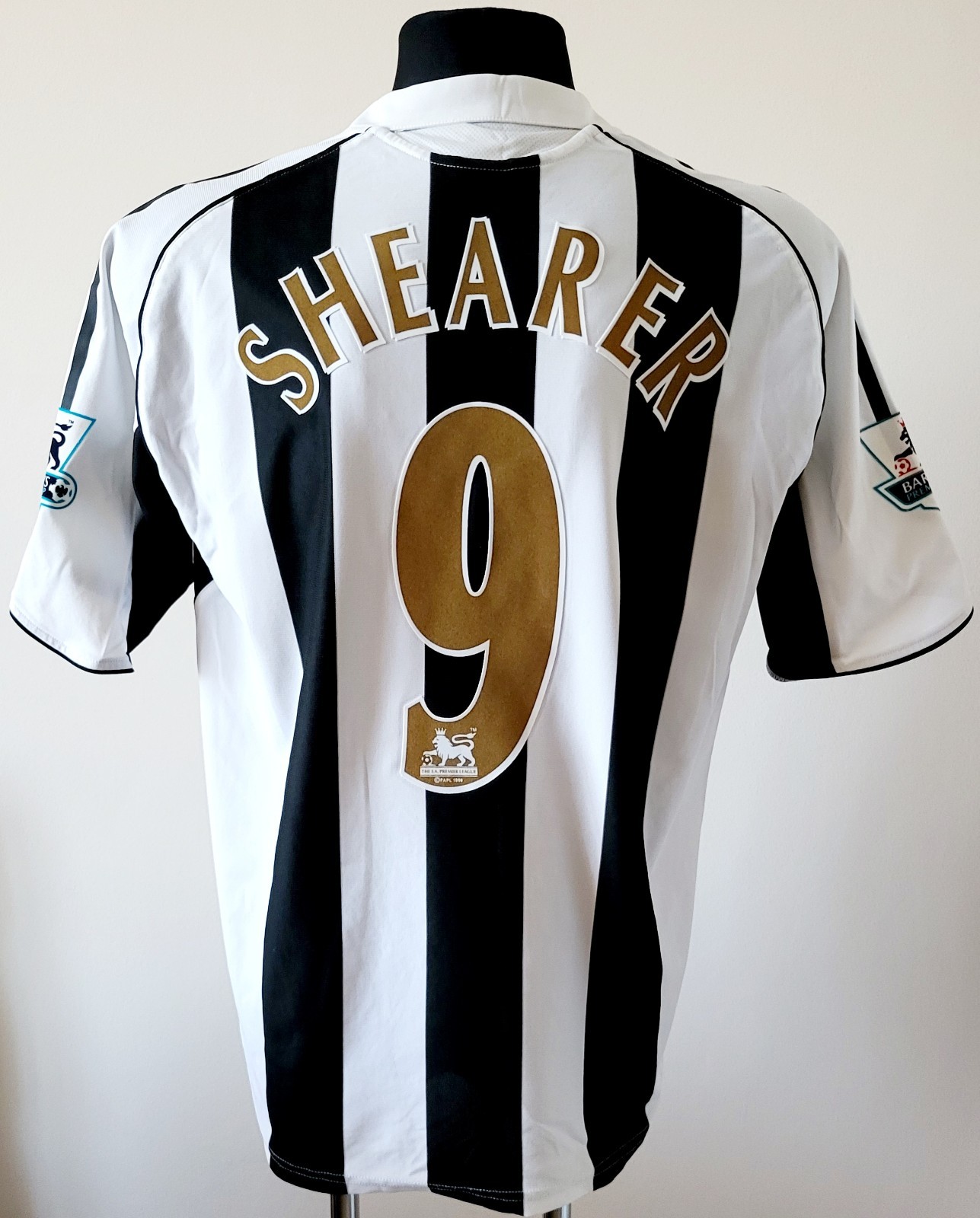 Newcastle United 2005 - 2007 Home Football Adidas shirt #9 Shearer size Large