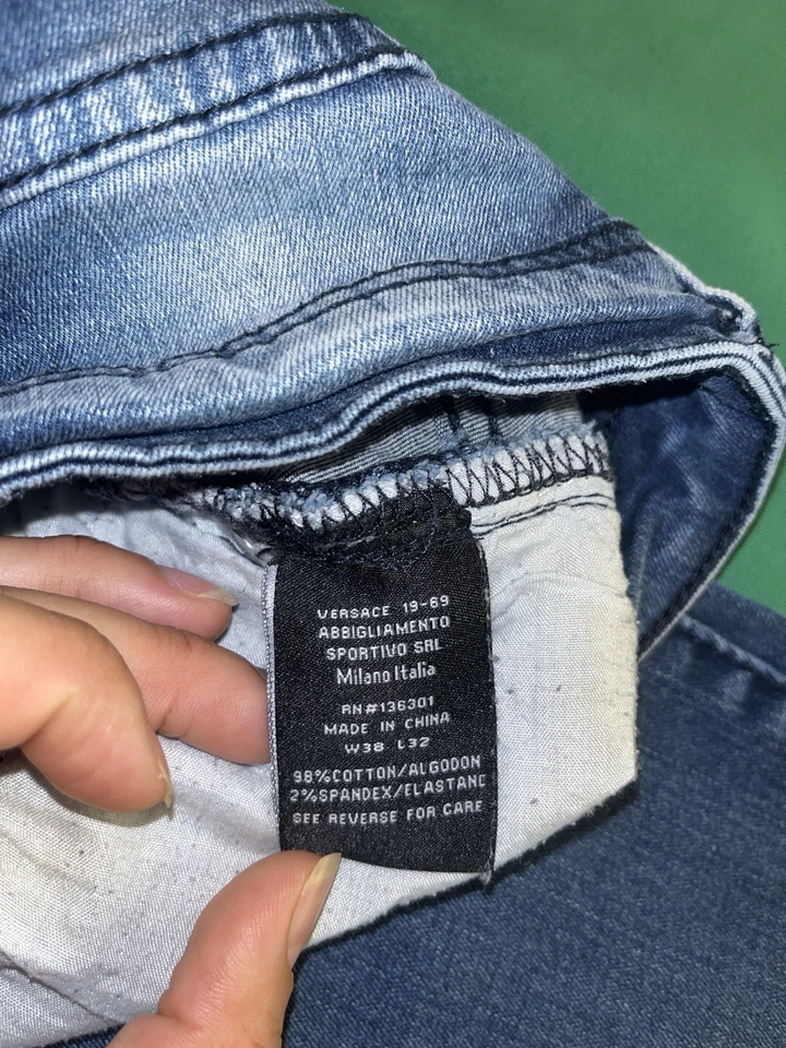 Pantalones de mezclilla Versace 1969 para hombre azul lavado medio 5 bolsillos RN#136301 talla W38L32 Foto 4 de 4