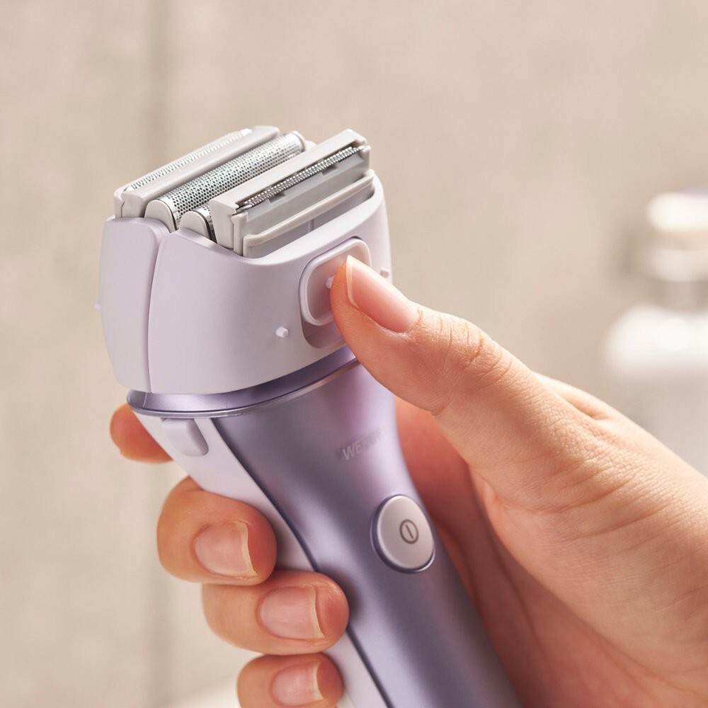 Panasonic CloseCurves ES-WL80-V Rechargeable Wet/Dry Electric Shaver and Trimmer