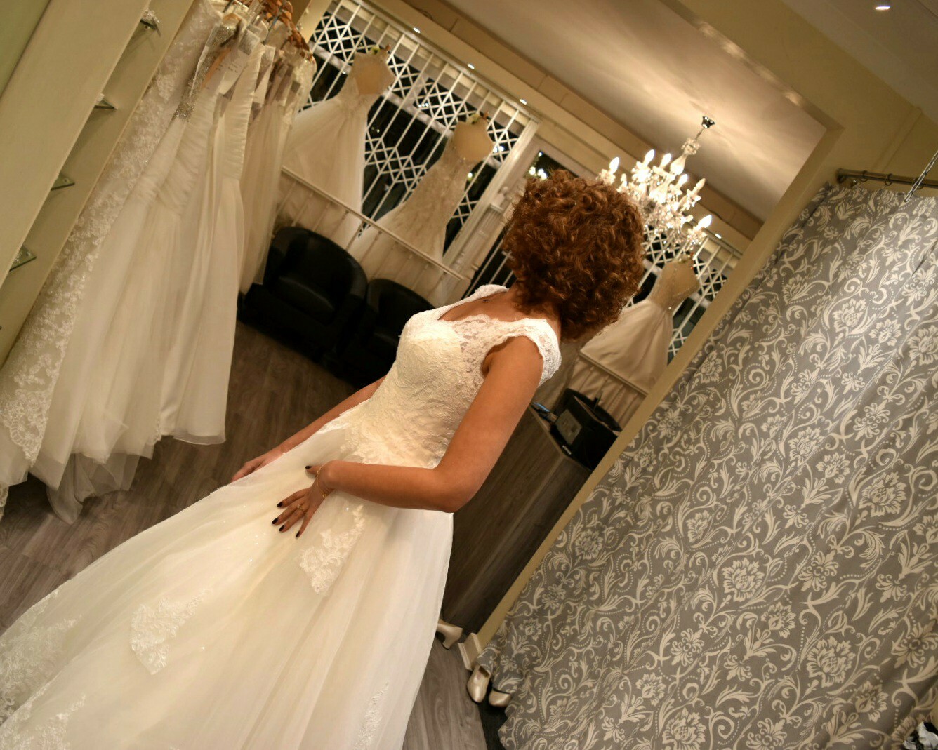 Wedding dress fit's size 10 to 14 Handmade in uk, only one made. It was £2400 image 5