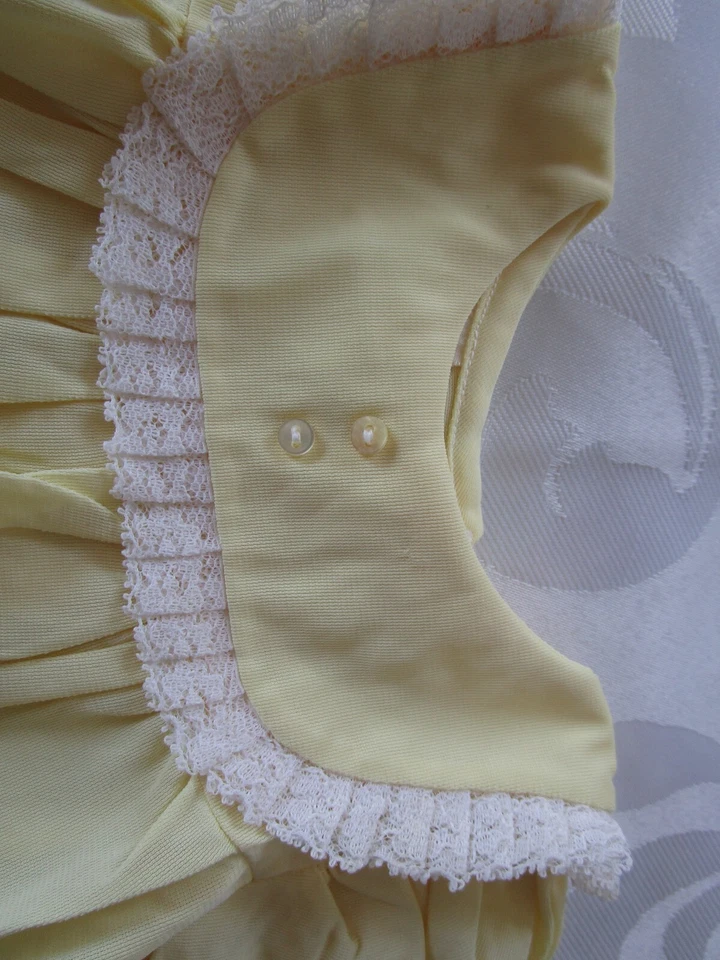Vintage BABY DRESS, 0-3M, Yellow NYLON TRICOT, WHITE Lace 50’s-60’s, DOLL DRESS - Image 2 of 4