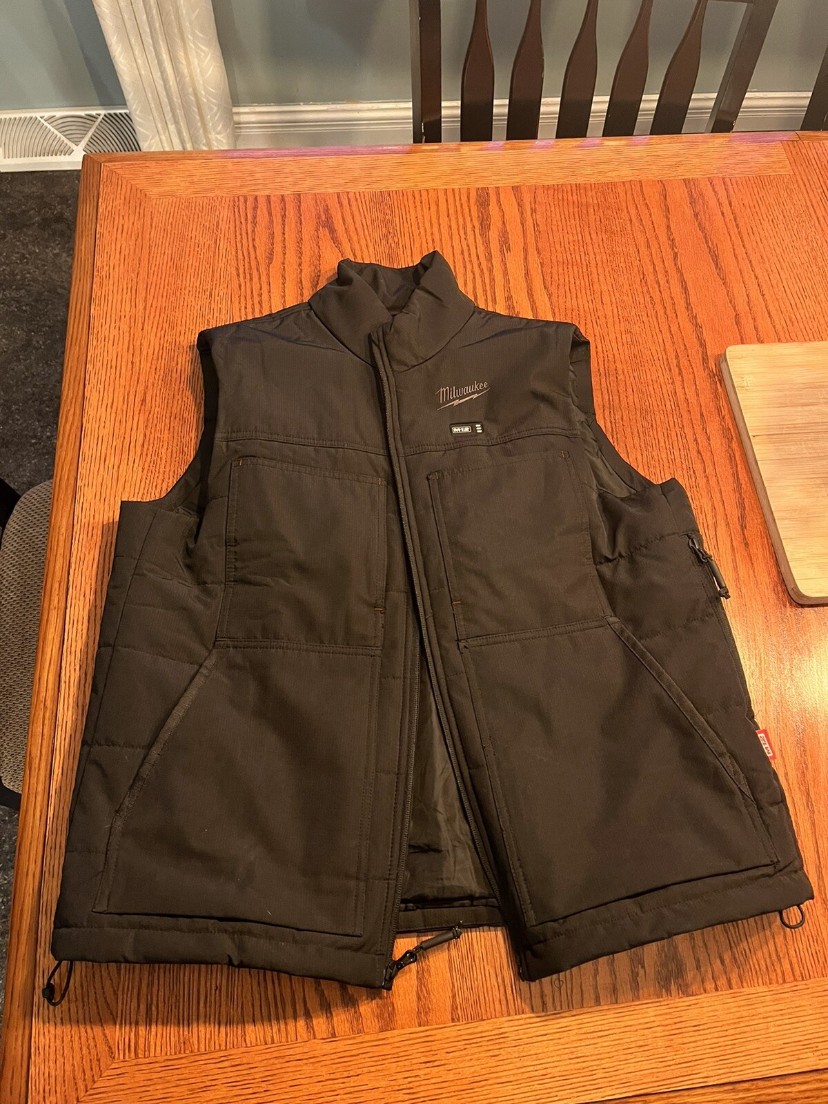 Milwaukee M12 Women's Heated Axis Vest Black Large W/Adapter