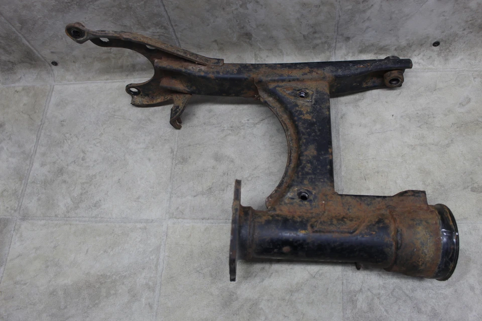 Yamaha Badger 80 1992-2001 OEM basculante trasero suspensión trasera brazo oscilante Foto 2 de 4