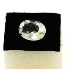Pierres et Minéraux. 2.28 cts ORTHOSE JAUNE. IF Brésil.