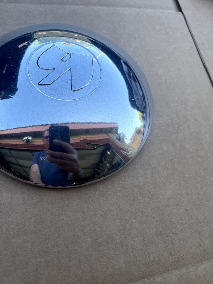 Cubierta de rueda tapacubos Kaiser original/de colección. Buen estado. Foto 4 de 4