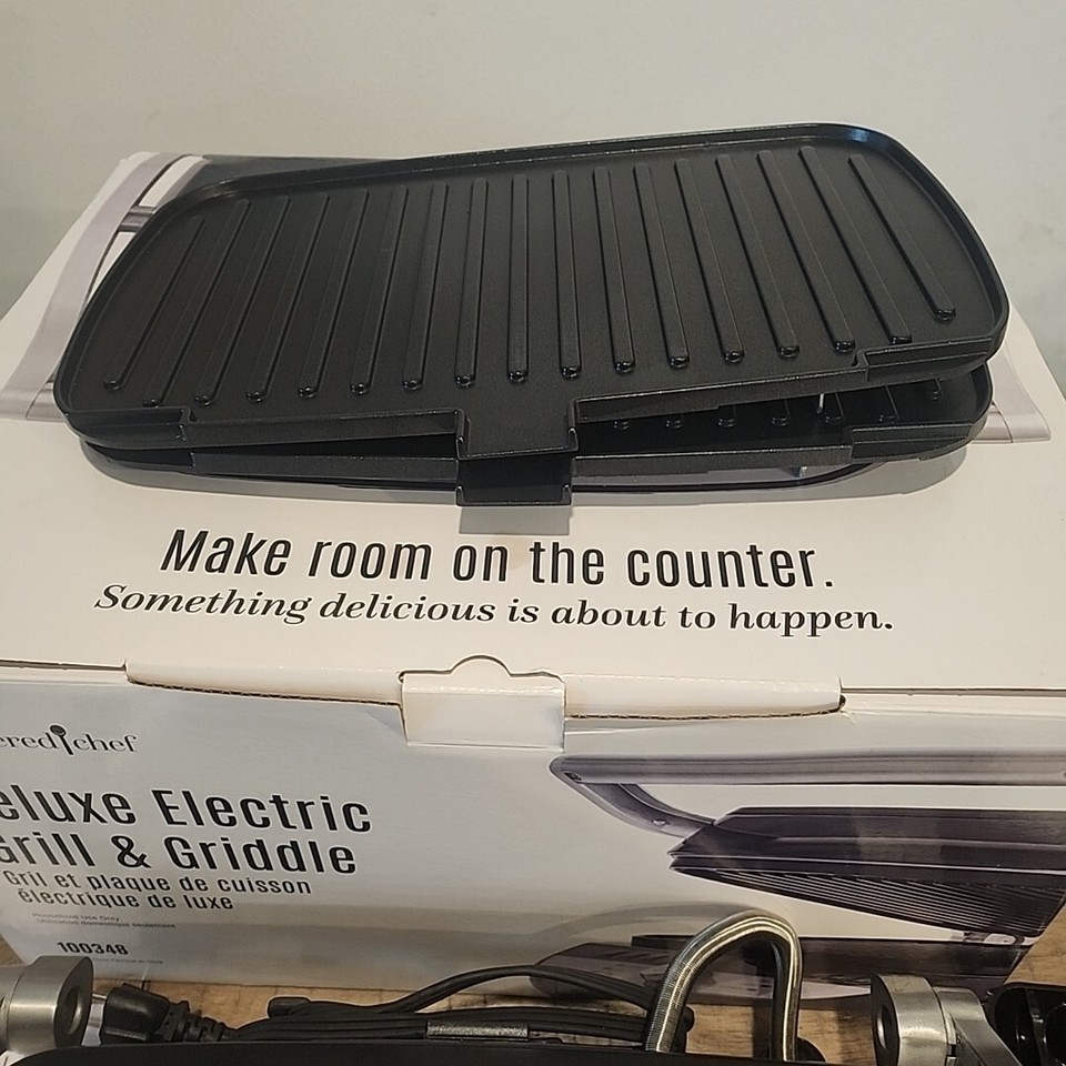 Pampered Chef Deluxe Electric Grill/Griddle Model 100348 4 Plates & No