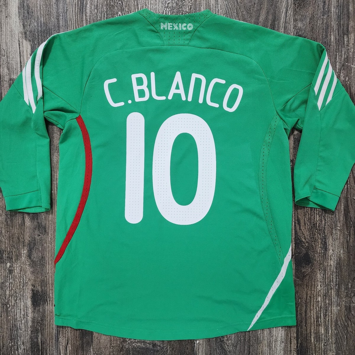 adidas dévoile les maillots de l'Euro et de la Copa America 2024