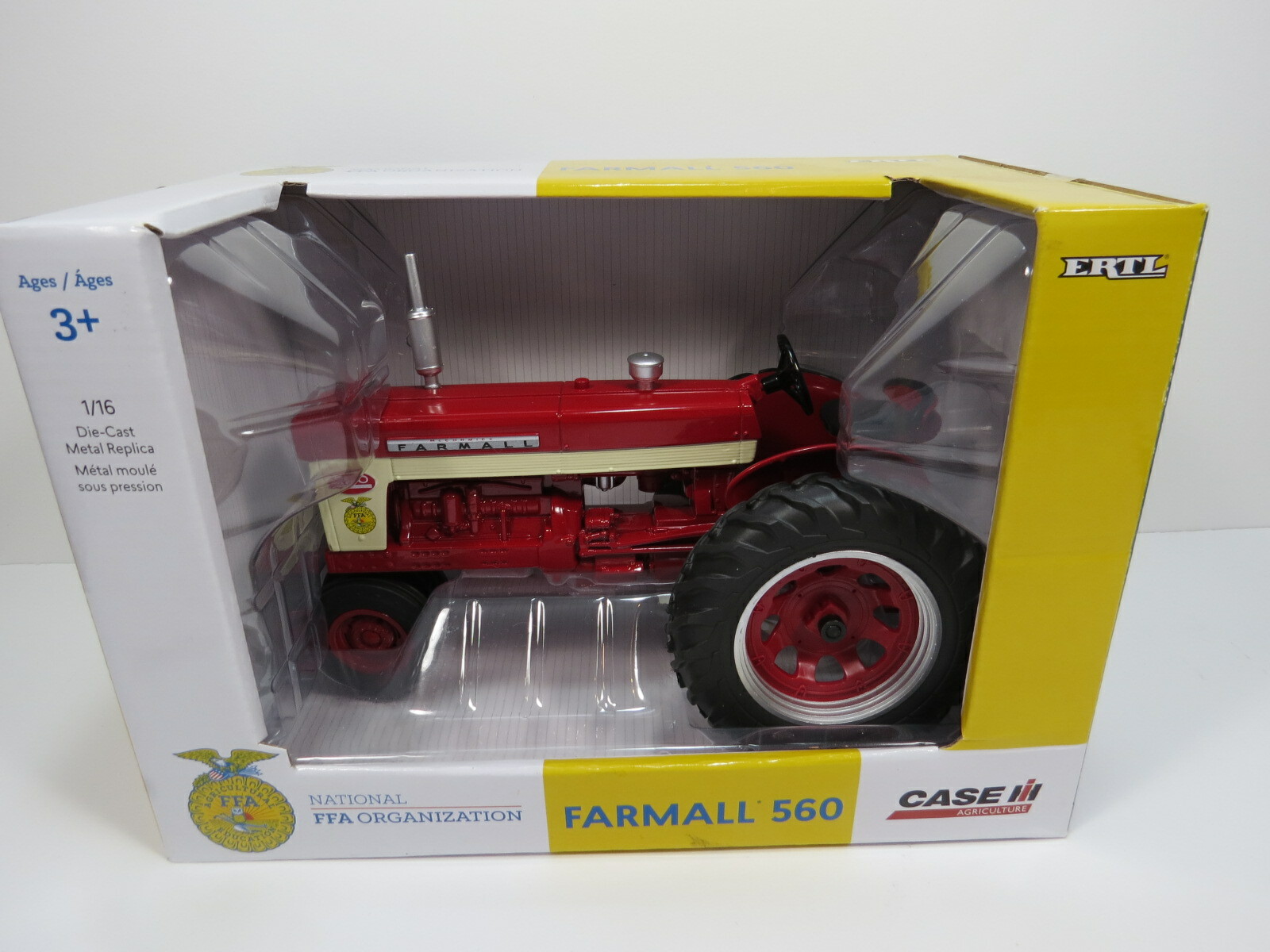 NEW Case IH ERTL Diecast FFA Farmall 560 Model Tractor 1 16 S4 9 NEW Case IH ERTL Diecast FFA Farmall 560 Model Tractor 1 16 S4 9