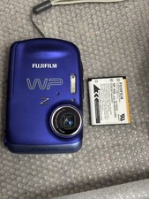 Compact Digital Camera FUJIFILM Z33WP 12301