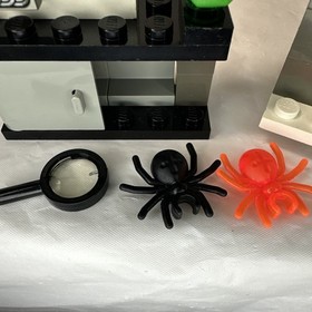 Lego Spiderman 4851 The Origins Partial Set Replacement Parts Minifigure Pieces