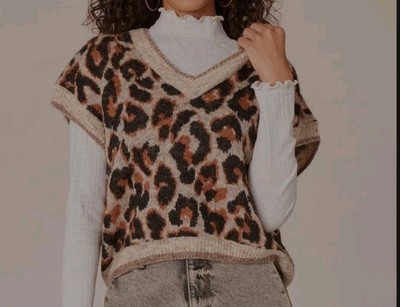 NWT $40 DEMOCRACY Cap Sleeve V-Neck Animal Print Sweater Vest  Metallic MEDIUM M