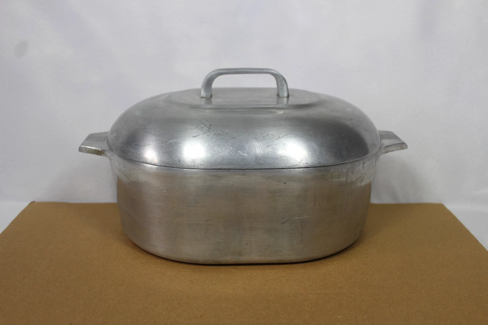 WAGNER WARE SIDNEY -O- MAGNALITE 4265P 8 QT OVAL ROASTER -NO TRIVET- WITH LID