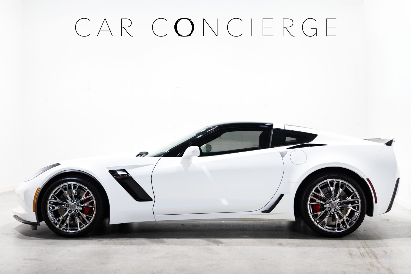2015 White Chevrolet Corvette   | C7 Corvette Photo 8