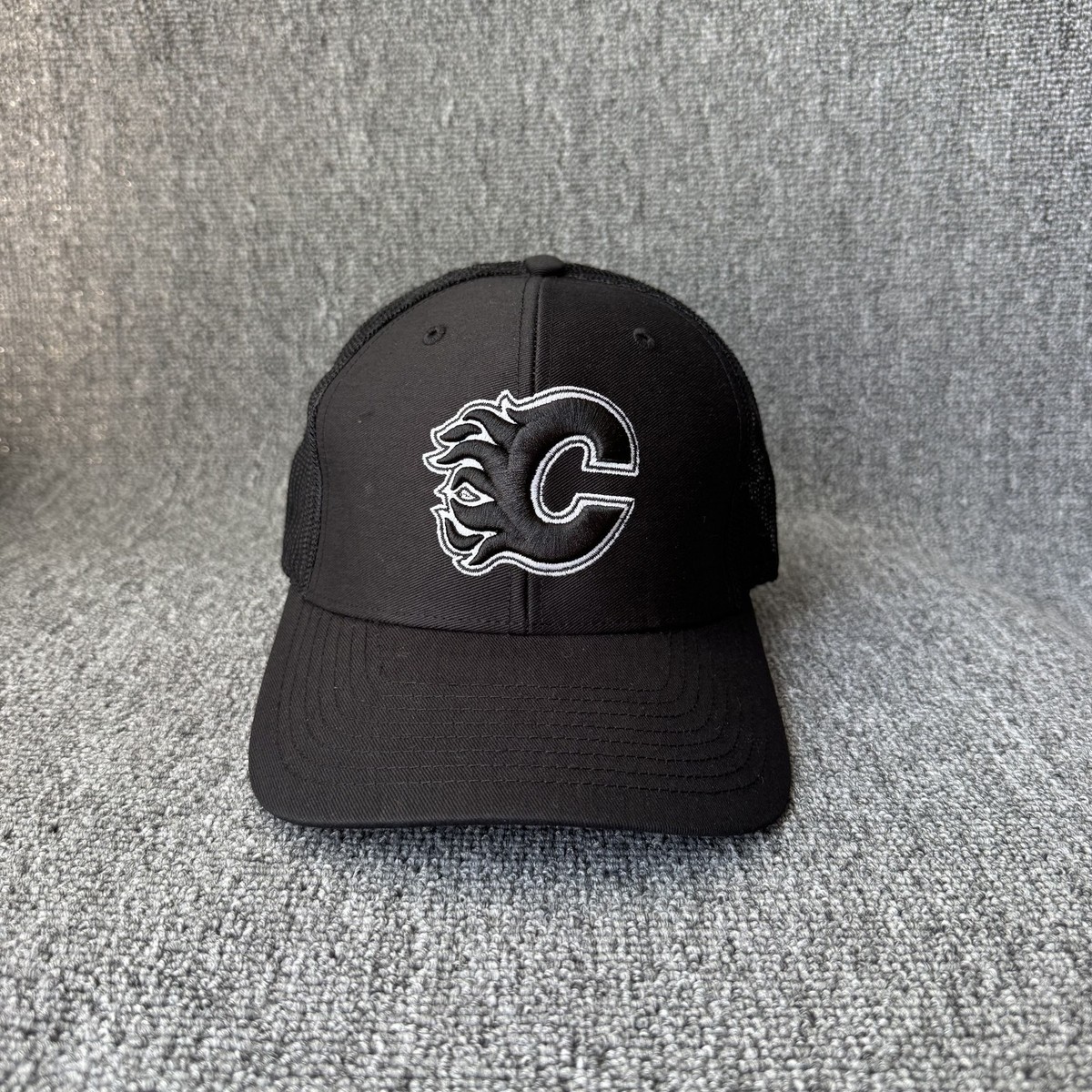 '47 Brand Calgary Flames Trucker Snapback Black OSFA NHL Mesh Back Hat