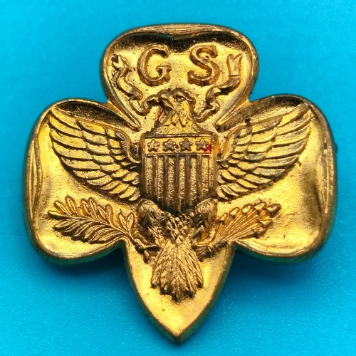 Vintage Girl Scouts GS Eagle Shield Membership Trefoil Pin Badge Gold Tone