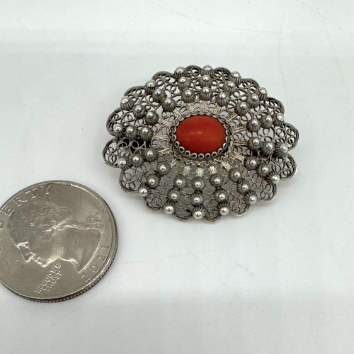 Vintage 800 Silver Filigree Brooch with Coral Cabochon - Picture 2 of 5