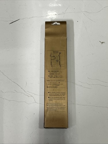 Nikon Slanted Line Strap ( Red ) For FM/FM2/FE/FE2/F3HP Etc. New But Old Stock. - Picture 3 of 3