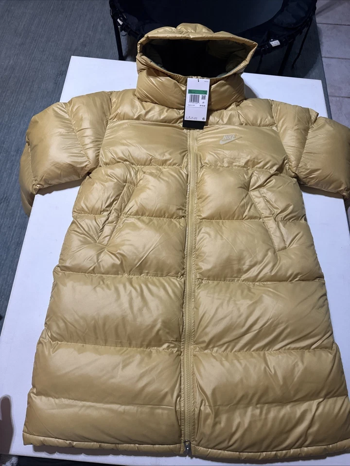 Jaqueta Parka de Inverno Infantil XL Nike Therma-FIT Repel Puffer com Capuz Dourada FD2842-723 - Imagem 2 de 4