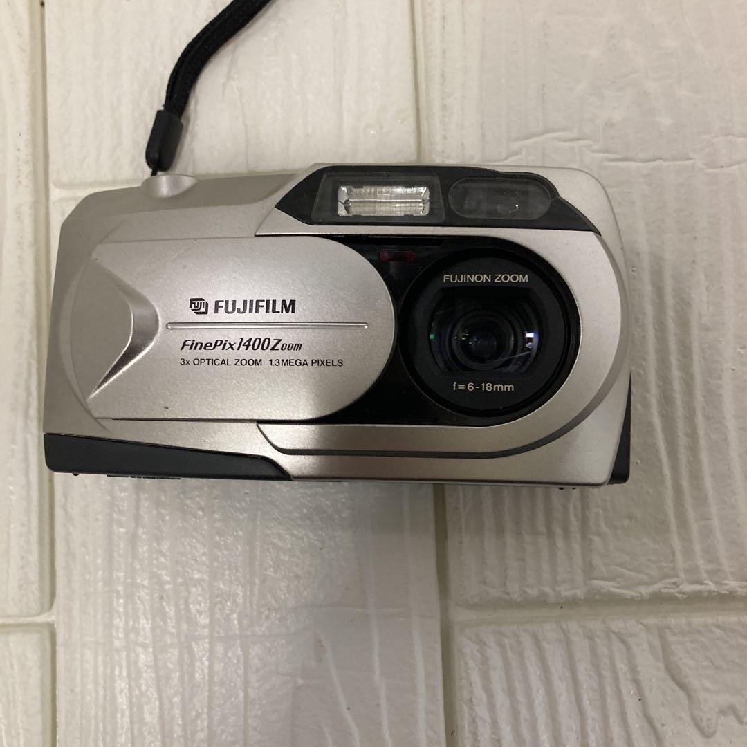FUJIFILM FinePix 1400Z コンパクトデジタルカメラ FUJIFILM FinePix 1400Z コンパクトデジタルカメラ - メルカリ