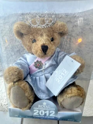 2012 DIAMOND JUBILEE ROYAL COMMEMORATIVE PLUSH BEAR***NEW***ADORABLE