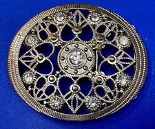 Round See Through With Rhinestone Heart Shaped Accents Hippy Belt Buckle