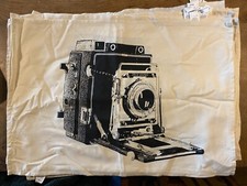 Tea Towel Graflex Camera - Artwork by Jasper Fforde