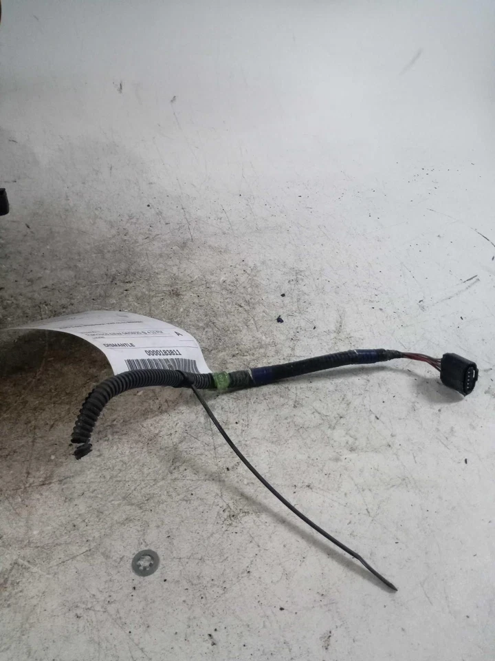 Used Air Cleaner Assembly fits: 2007 Lexus RX350  Grade A - Image 2 of 4